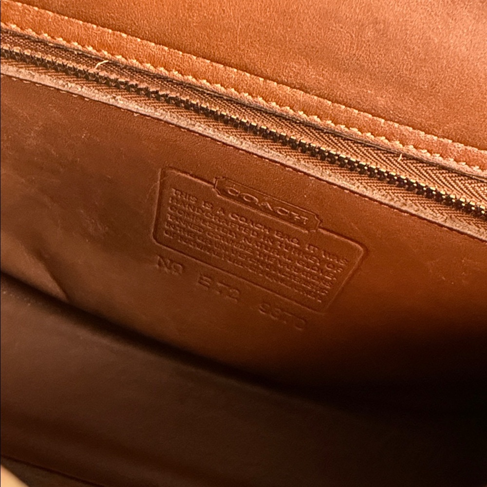 Vintage Coach crossbody. - Picture 6 of 8
